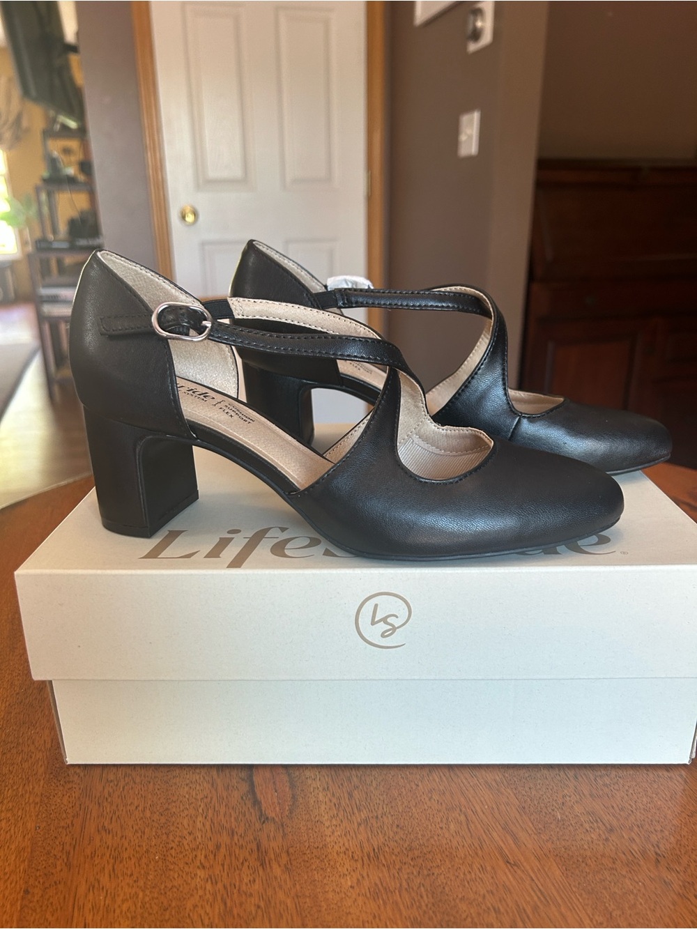 Life Stride Black Mary Jane Block Heel Pumps with Cross Strap